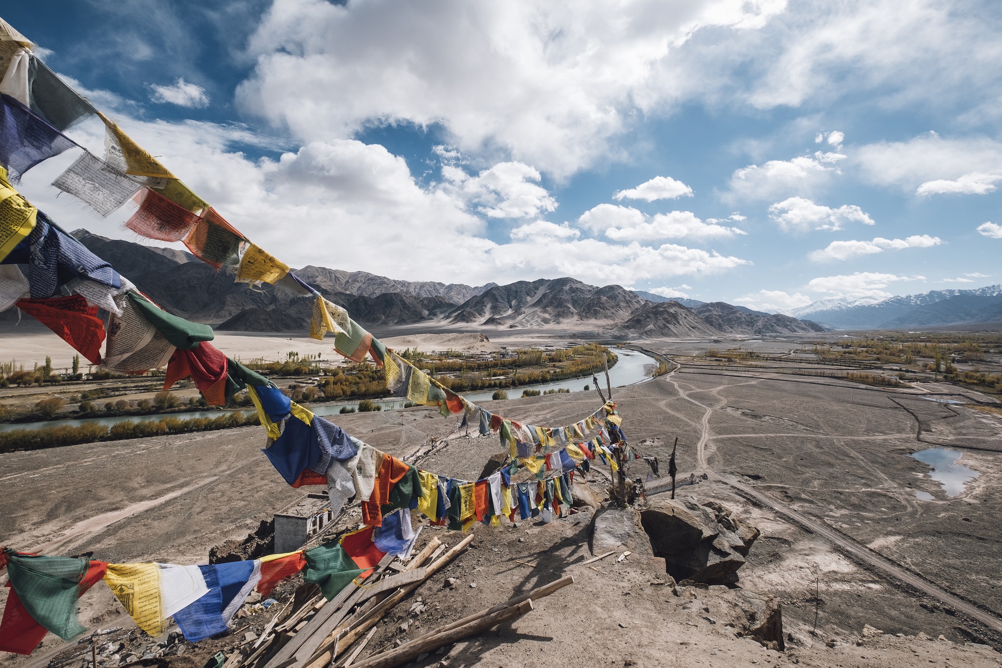 Avoid Planning Stays At Pangong Lake, Especially Without Prior Bookings - Crazy Riders